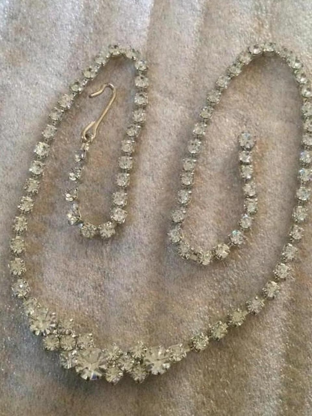 Vintage Classic Rhinestone Necklace